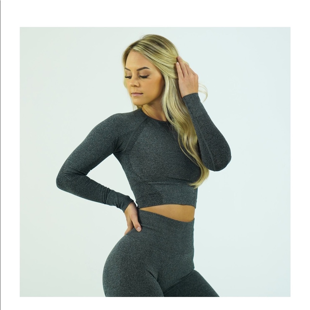 NVGTN - SET Brand new with tags